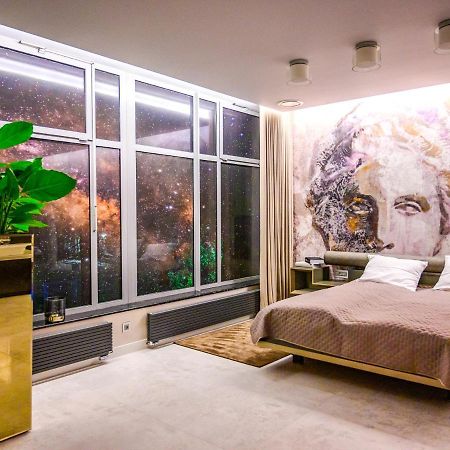 Pietryna Apartments Luxury - Sauna , Jacuzzi , Bezposrednio Przy Ul Piotrkowskiej 罗兹 外观 照片