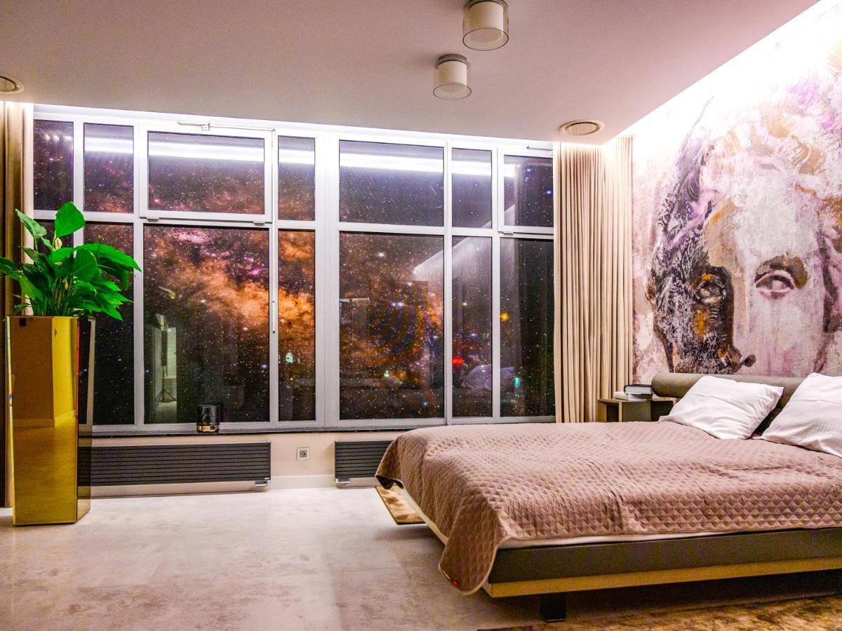 Pietryna Apartments Luxury - Sauna , Jacuzzi , Bezposrednio Przy Ul Piotrkowskiej 罗兹 外观 照片