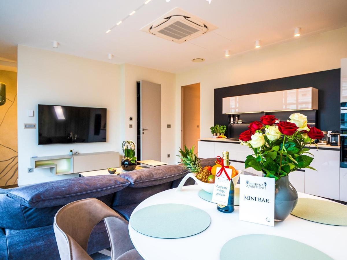 Pietryna Apartments Luxury - Sauna , Jacuzzi , Bezposrednio Przy Ul Piotrkowskiej 罗兹 外观 照片