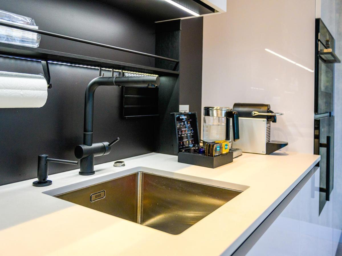 Pietryna Apartments Luxury - Sauna , Jacuzzi , Bezposrednio Przy Ul Piotrkowskiej 罗兹 外观 照片