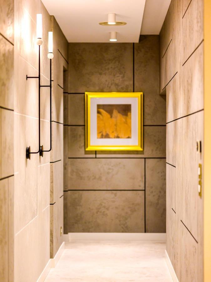 Pietryna Apartments Luxury - Sauna , Jacuzzi , Bezposrednio Przy Ul Piotrkowskiej 罗兹 外观 照片
