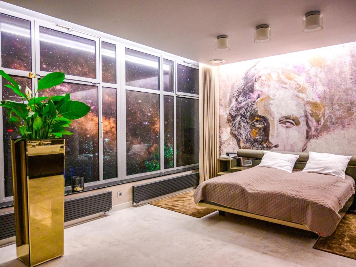 Pietryna Apartments Luxury - Sauna , Jacuzzi , Bezposrednio Przy Ul Piotrkowskiej 罗兹 外观 照片