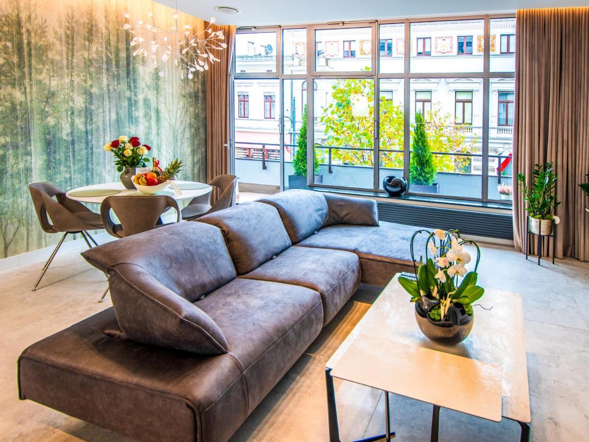 Pietryna Apartments Luxury - Sauna , Jacuzzi , Bezposrednio Przy Ul Piotrkowskiej 罗兹 外观 照片