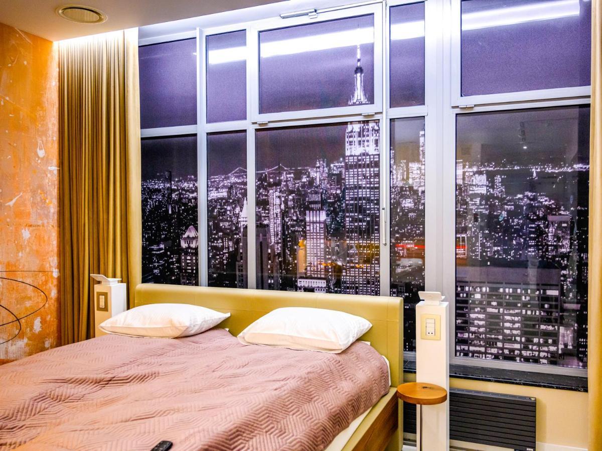 Pietryna Apartments Luxury - Sauna , Jacuzzi , Bezposrednio Przy Ul Piotrkowskiej 罗兹 外观 照片
