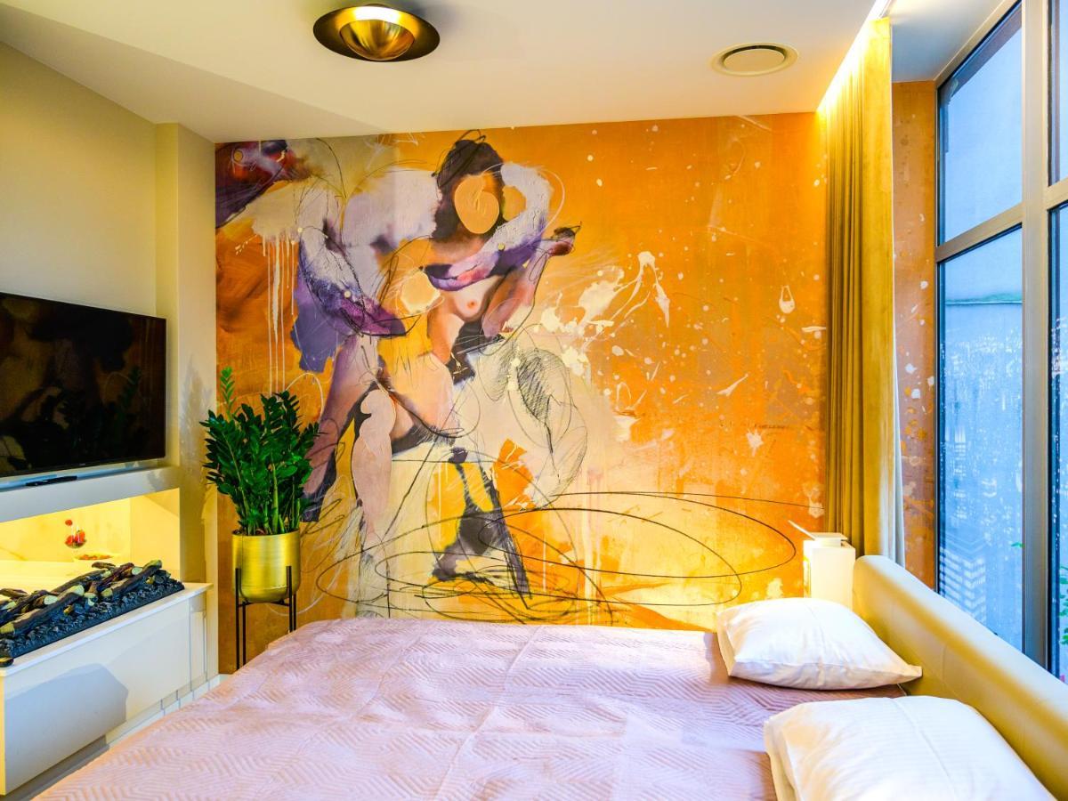 Pietryna Apartments Luxury - Sauna , Jacuzzi , Bezposrednio Przy Ul Piotrkowskiej 罗兹 外观 照片